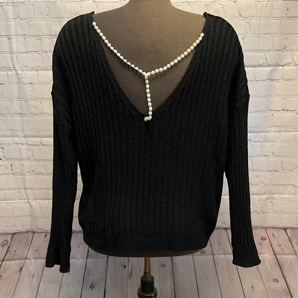 SHEIN Curve Cropped Sweater - Picture 2 of 6